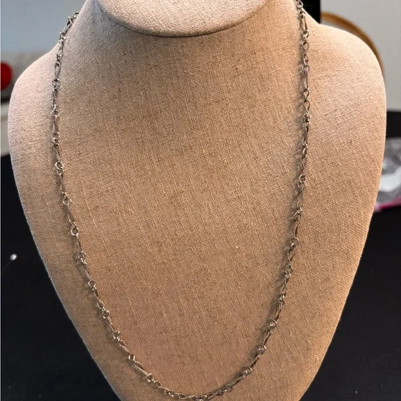 Elegant Silver Chain Necklace - Picture 8 of 12
